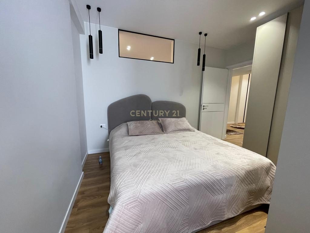 Ofrohet apartament modern 2+1 per shitje në Vlorë – Kombinat!