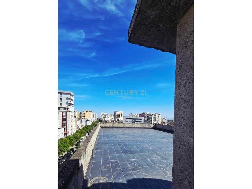 APARTAMENT 6+2 NË SHITJE  Rruga Aleksander Goga, Durrës