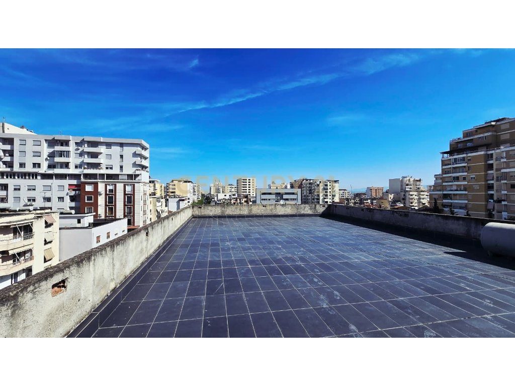 APARTAMENT 6+2 NË SHITJE  Rruga Aleksander Goga, Durrës