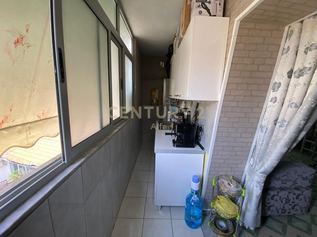 Shitet apartament 1+1 tek Selvia, pranë shkollës “Siri Kodra”!