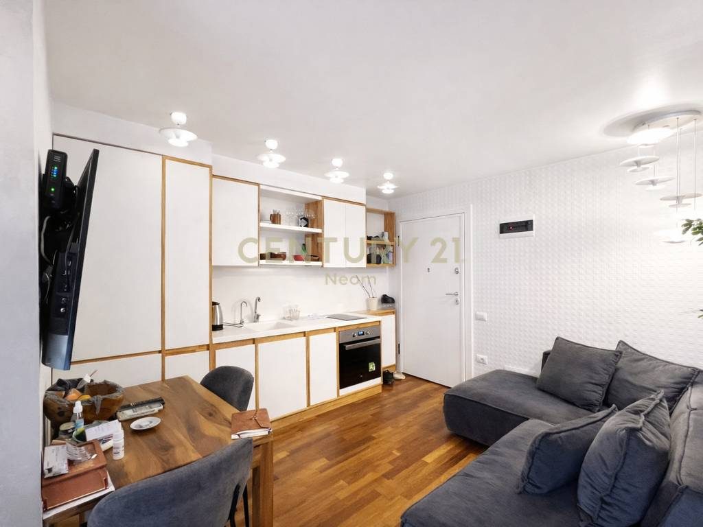 Shitet Apartament 1+1  në zemër të Myslym Shyri
