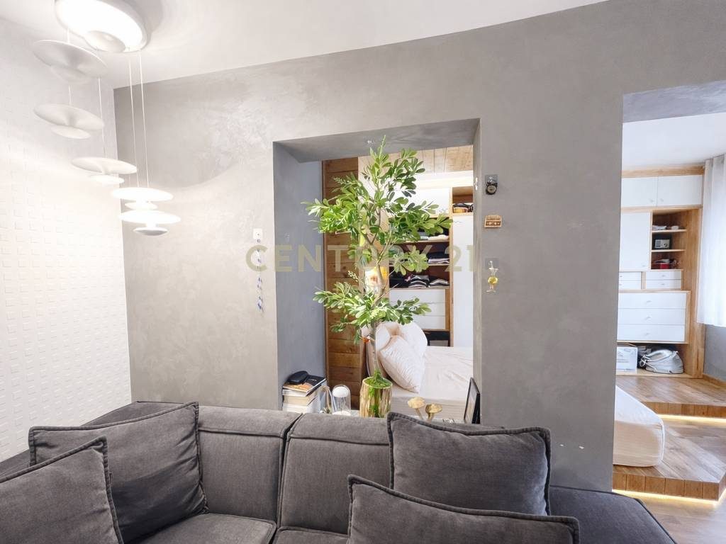 Shitet Apartament 1+1  në zemër të Myslym Shyri