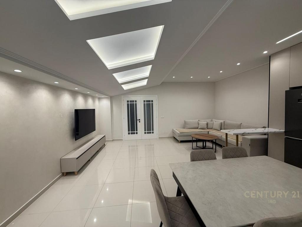 SHITET APARTAMENT LUKSOZ 165 M² NË BERAT – GATI PËR BANIM!