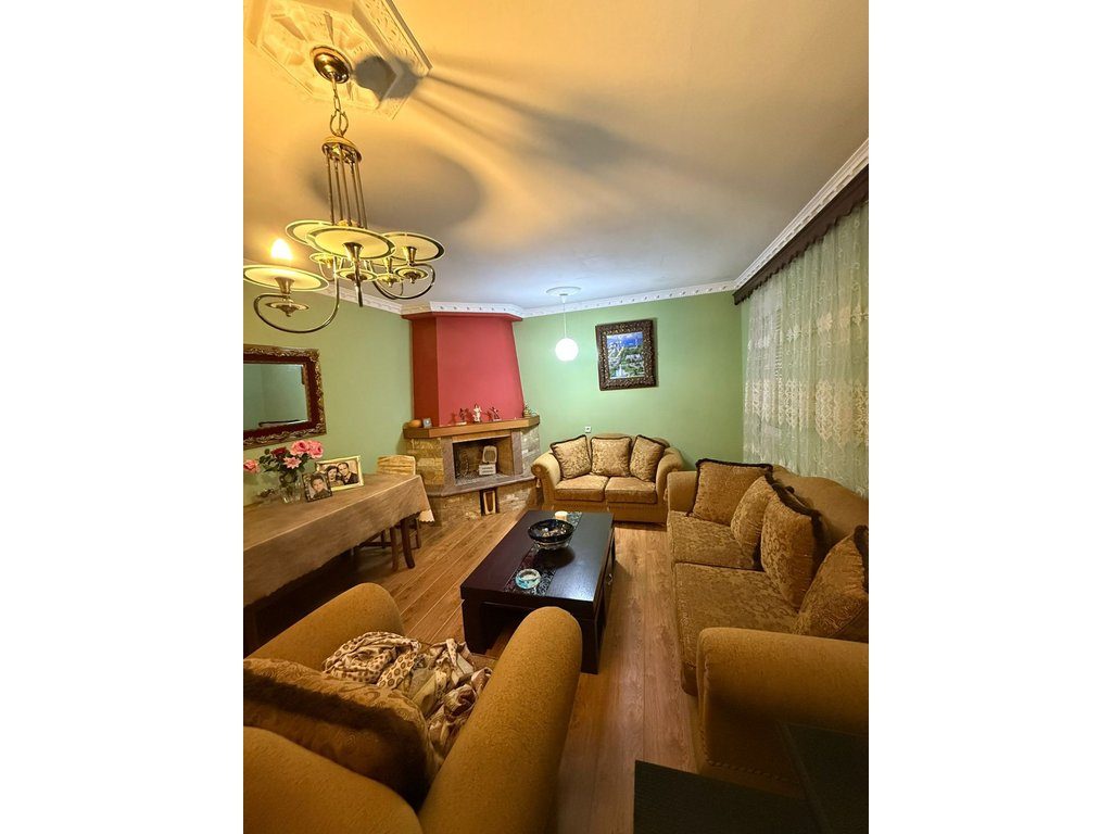 APARTAMENT NË SHITJE  2+1 – POGRADEC