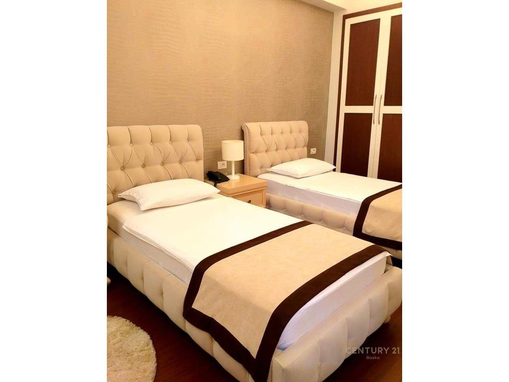 Në shitje, hotel-restorant në Korçë: Bulevardi Shën Gjergji