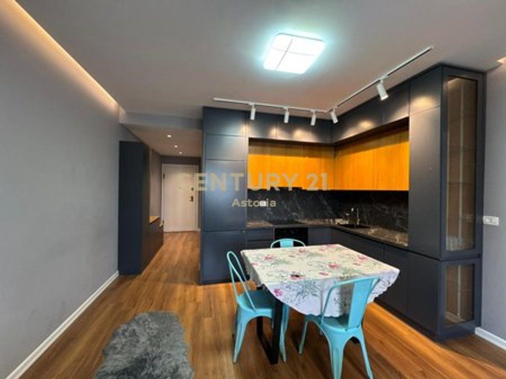 SHITET APARTAMENT 1+1 NE DON BOSKO, PRANE BUJTINES SE GJELIT