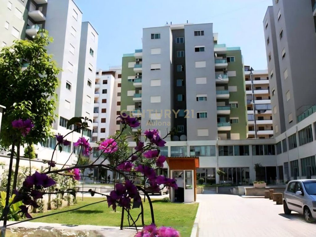 Apartament 2+1 me Verandë në Shitje te Kompleksi "Green Tower", Vlorë