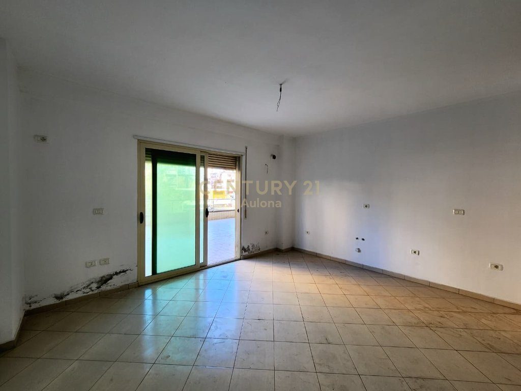 Apartament 2+1 me Verandë në Shitje te Kompleksi "Green Tower", Vlorë