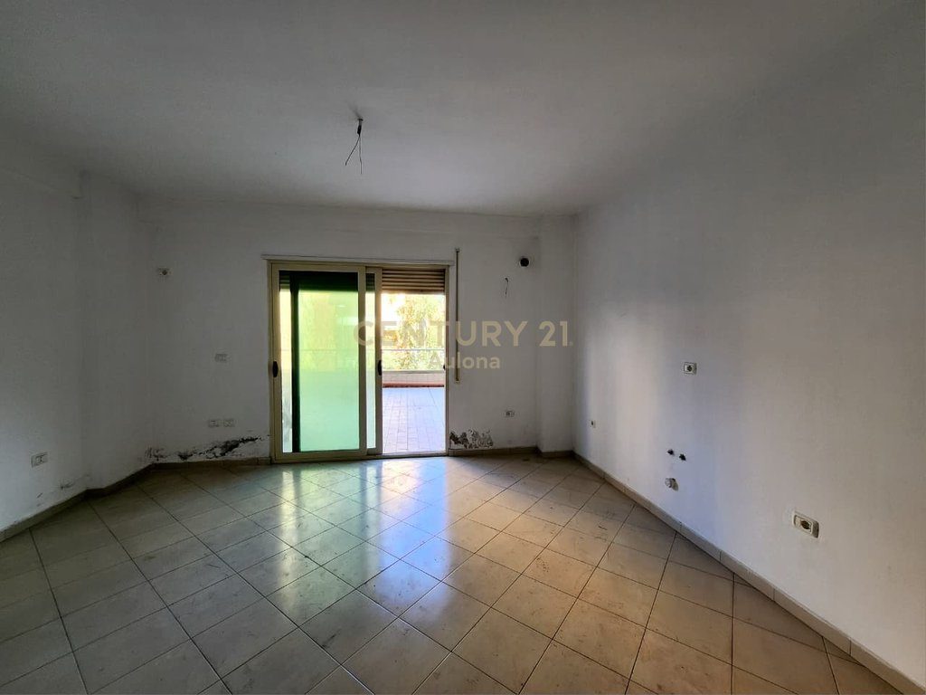 Apartament 2+1 me Verandë në Shitje te Kompleksi "Green Tower", Vlorë