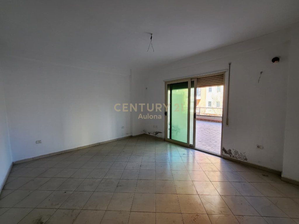 Apartament 2+1 me Verandë në Shitje te Kompleksi "Green Tower", Vlorë