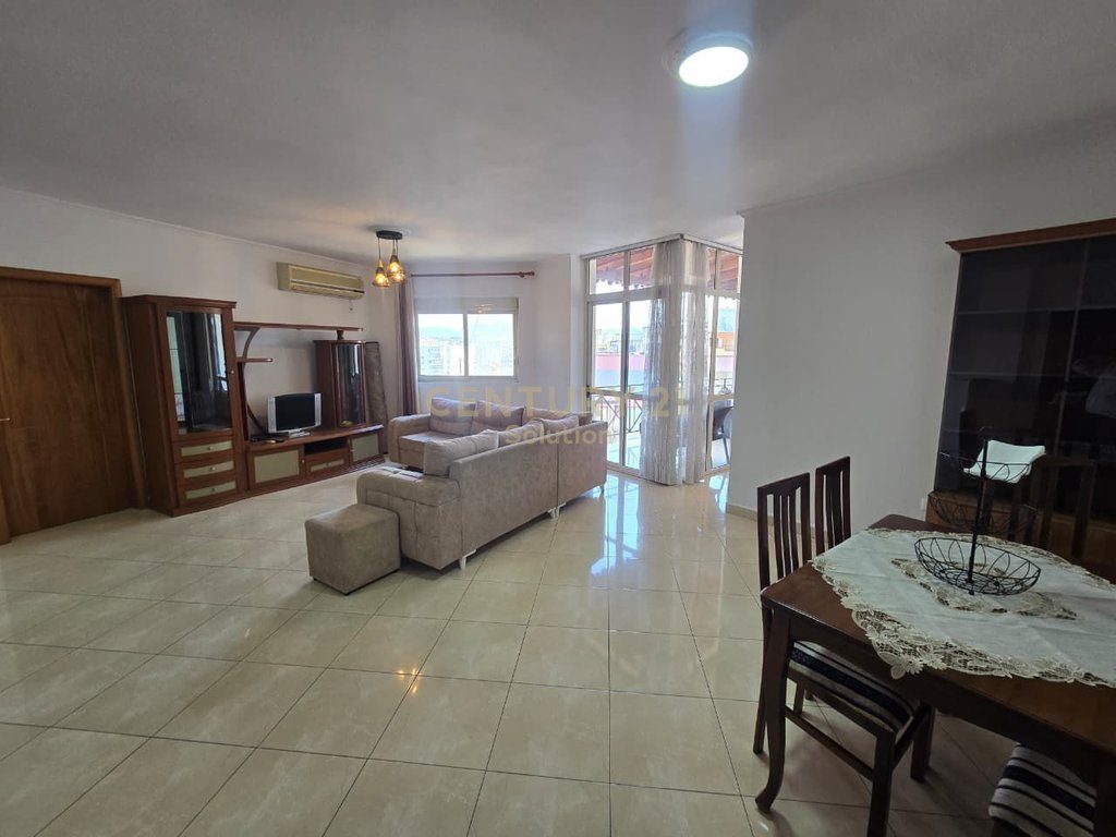 JEPET ME QIRA APARTAMENT 2+1  PRANE GJIMANZIT SAMI FRASHERI!