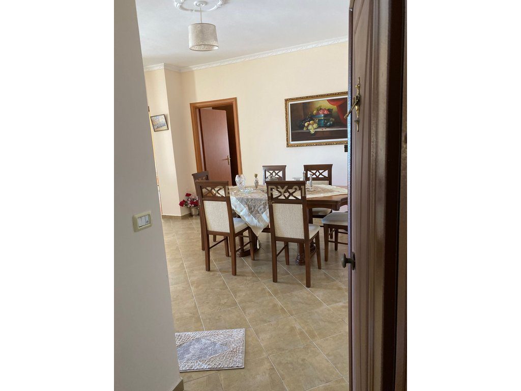 Apartament 2+1 me Qira –me pamje deti,  Plazh, Durrës
