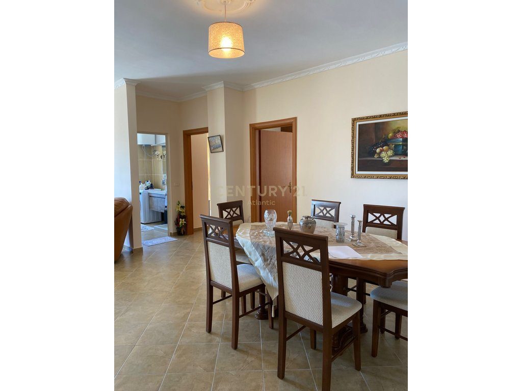 Apartament 2+1 me Qira –me pamje deti,  Plazh, Durrës