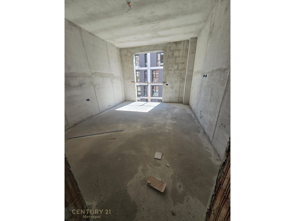 Apartament 2+1+2 Për Shitje në Kopshti Botanik Zoologjik, Tiranë