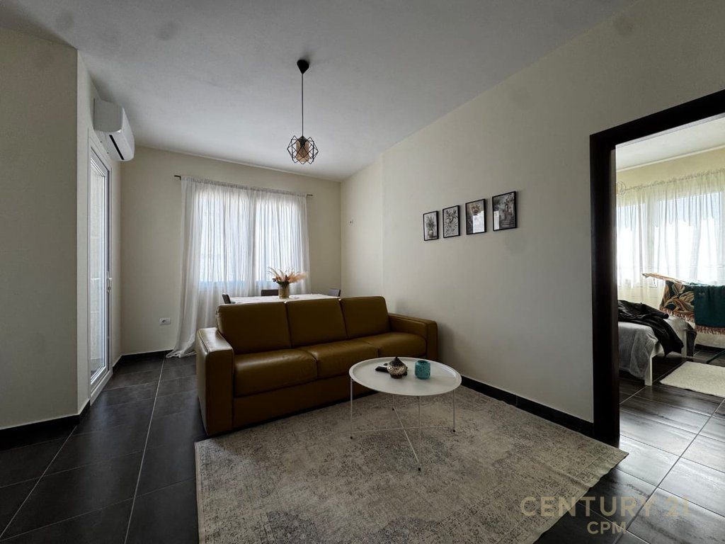 SHESIM APARTAMENT 1+1 TEK GJIRI I LALZIT!