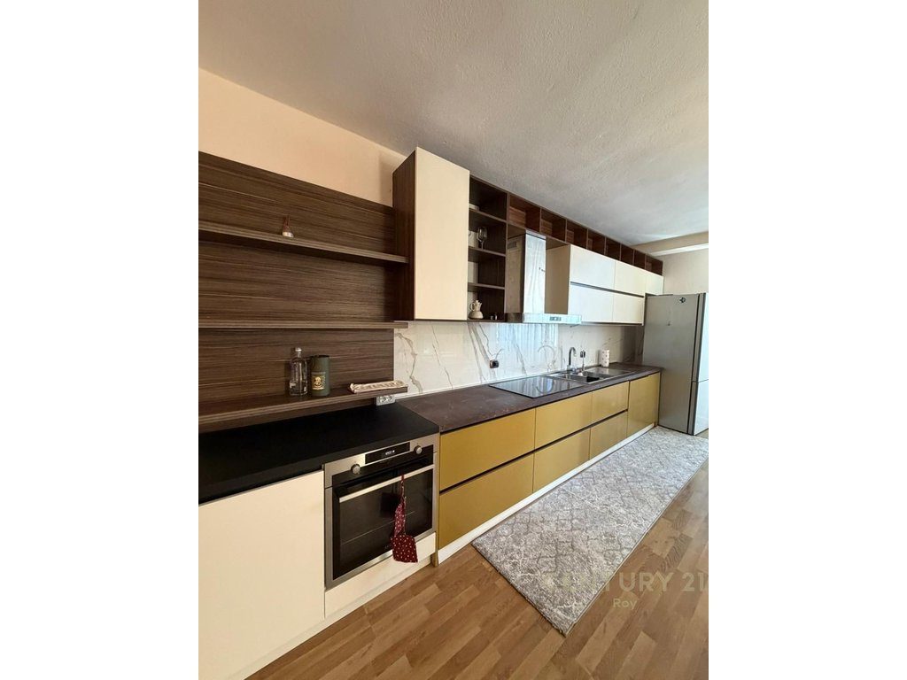 JEPET APARTAMENT 3+1+2  ME QERA NE VOLLGA , DURRES !