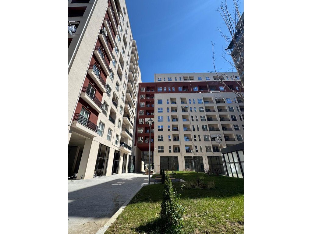 Jepet me qira Studio Apartament  tek Aura – Ideal për Zyra ose Banim !!