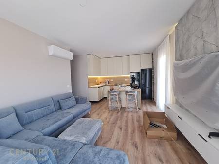 Jepet me qira Studio Apartament  tek Aura – Ideal për Zyra ose Banim !!