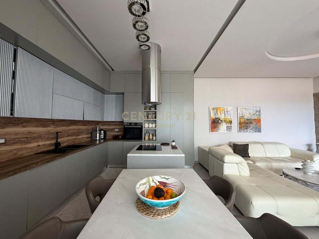 Apartament 3+1+ Parkim per Shitje te Golden Park 3