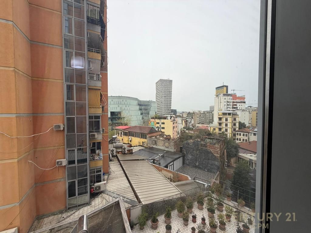 ZYRE Me Qira në Parlamenti, Tiranë - 850€ | 118 m²