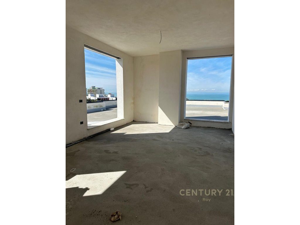 Penthouse 2+1 Shitet në Golem, Durrës - 300,000€ | 75 m² + 137m2 Verand Pamje Deti!