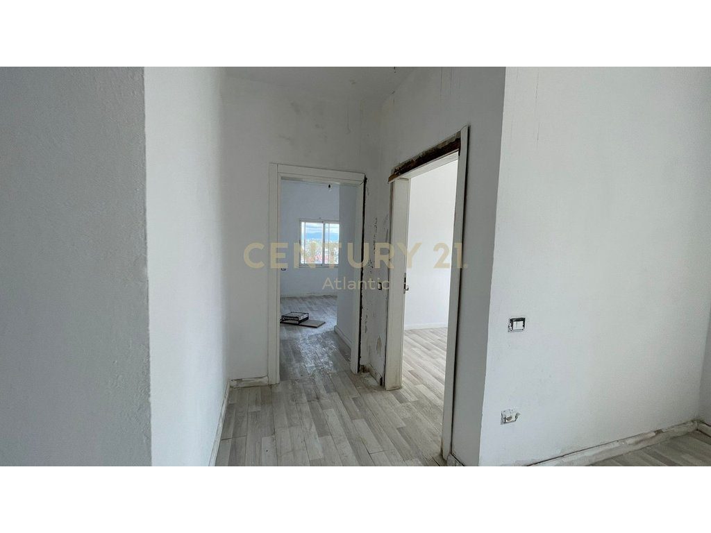 SHITET  APARTAMENT 2+1 NE PLAZH HEKURUDHA, DURRES!