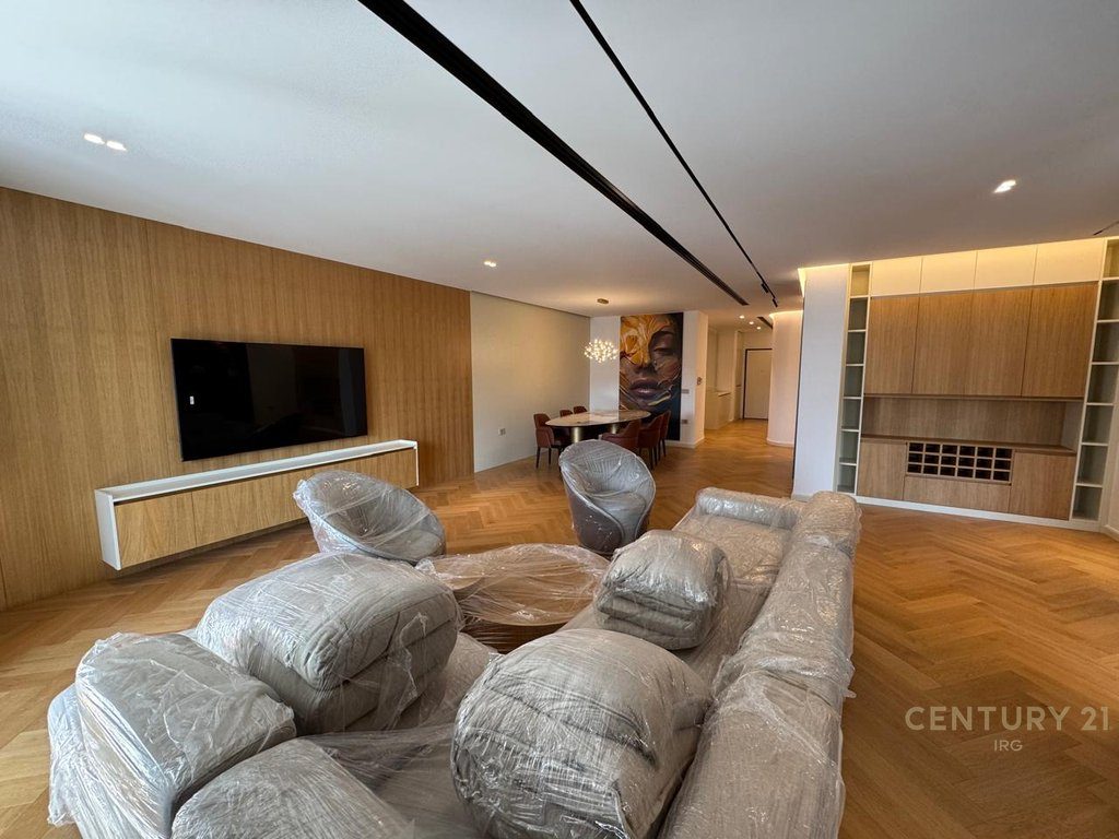 APARTAMENT 2+1+3 TEK LIQENI I THATE