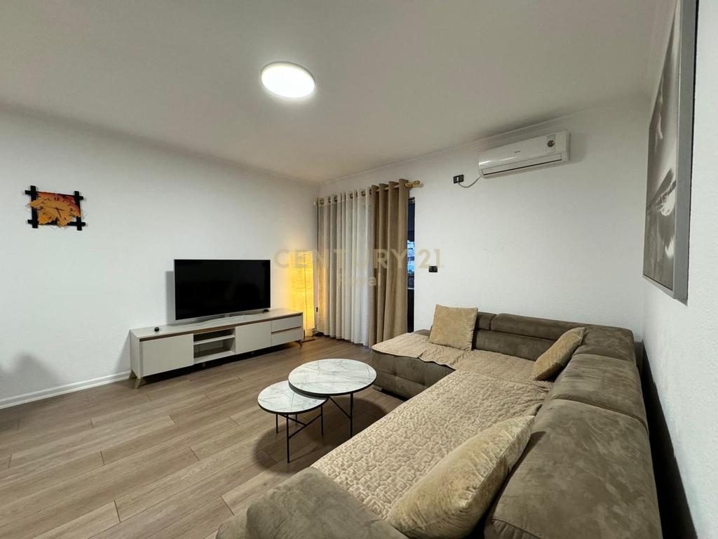 Jepet me qira apartament 2+1+2 plus post parkimi