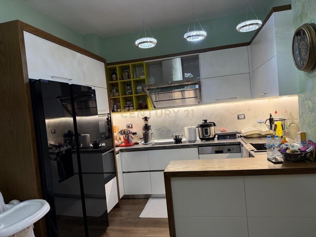 JAPIM ME QIRA APARTAMENT 2+1 NE FRESK !