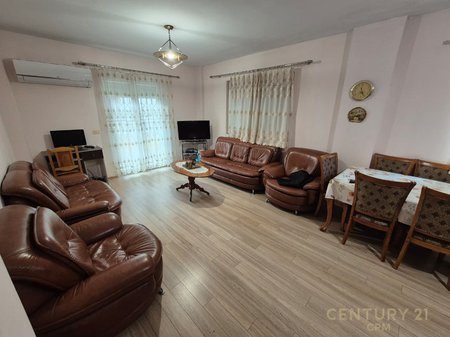 JEPET ME QIRA APARTAMENT 2+1 TEK KIKA 2