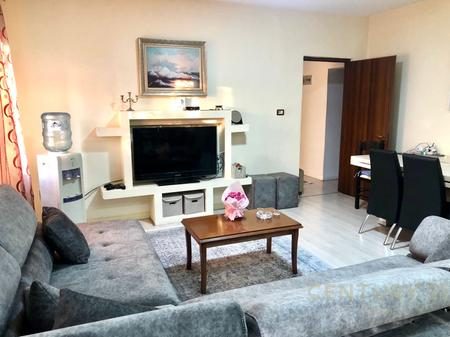 JEPET ME QIRA APARTAMENT 2+1 TEK KIKA 2