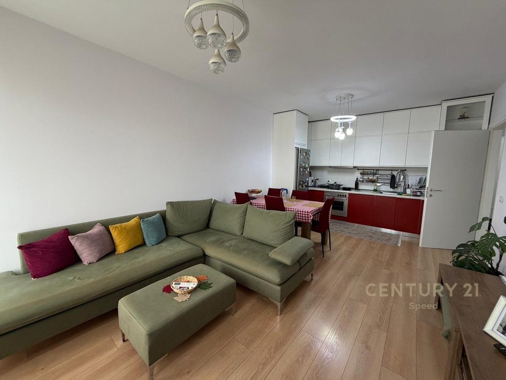 Shesim apartament 2+1+2 ne Rrugen "5 Maji"!