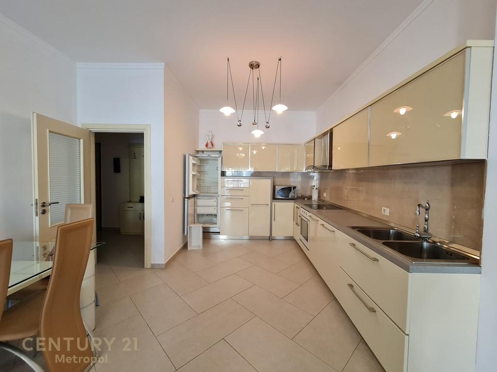 APARTAMENT PER QIRA 2+1+2, KOPSHTI ZOOLOGJIK!