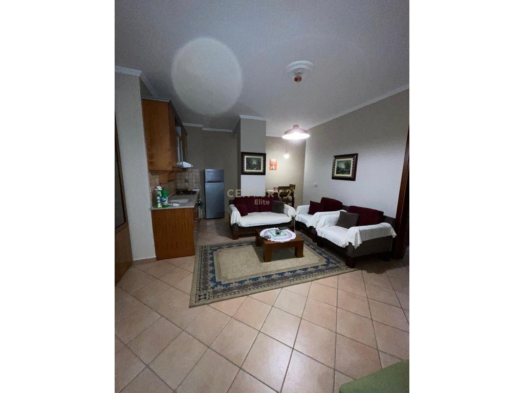 Apartament 1+1 për Qira pranë Sheshit Willson | 56 m² | 650€