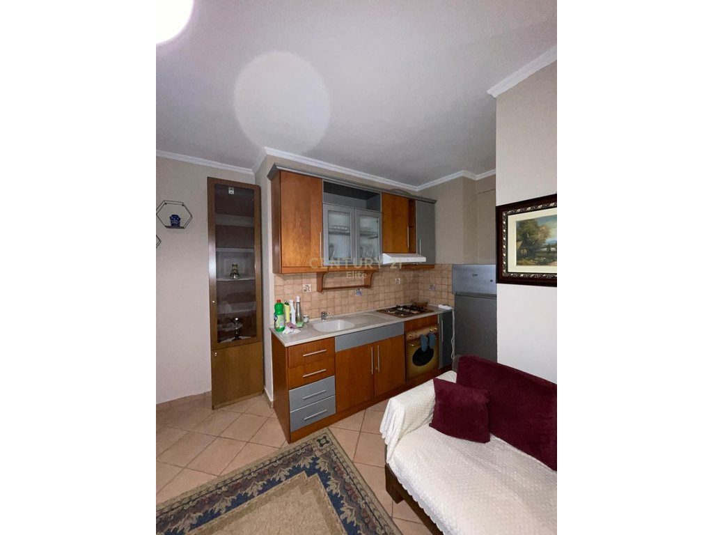 Apartament 1+1 për Qira pranë Sheshit Willson | 56 m² | 650€