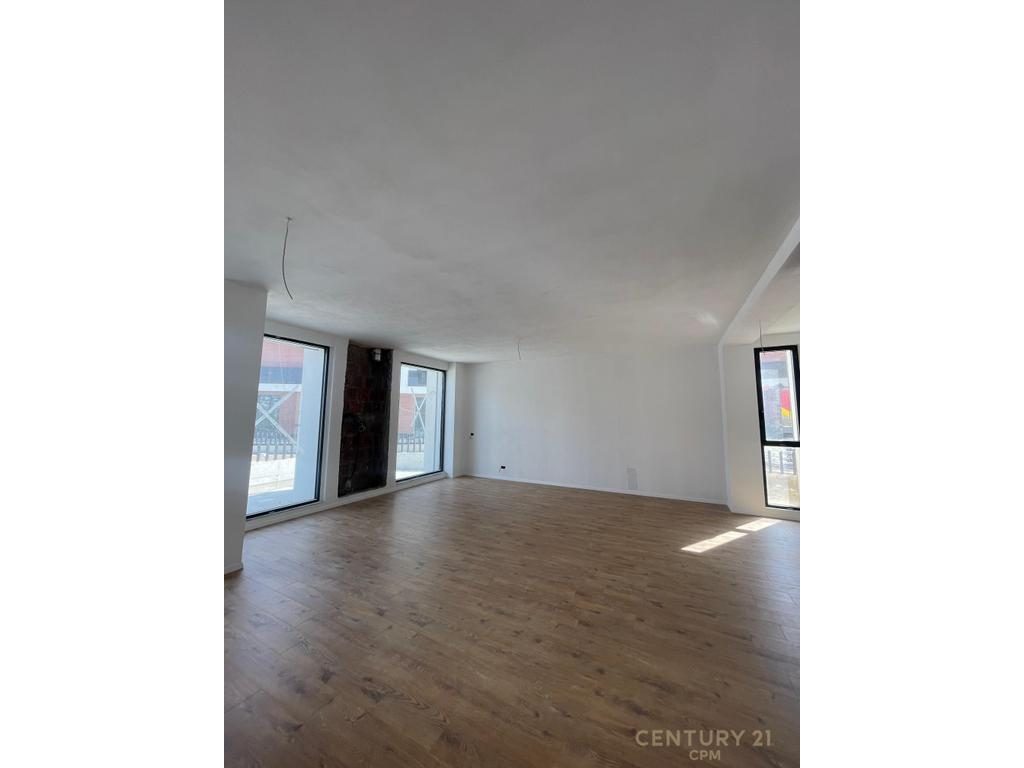 Apartament Modern 2+1+2+Post Parkimi në Rezidencën Tulipan, Mjull - Bathore