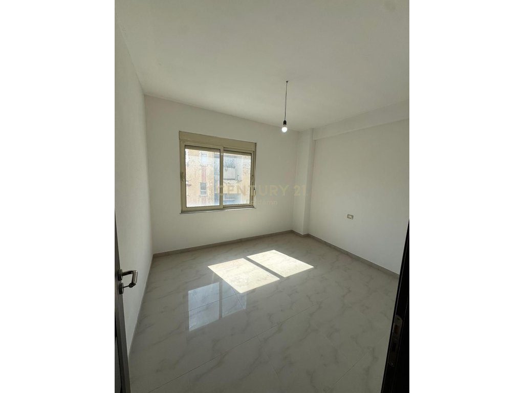 Apartament 2+1+2  Me Qira në Qendrën e Durrësit !