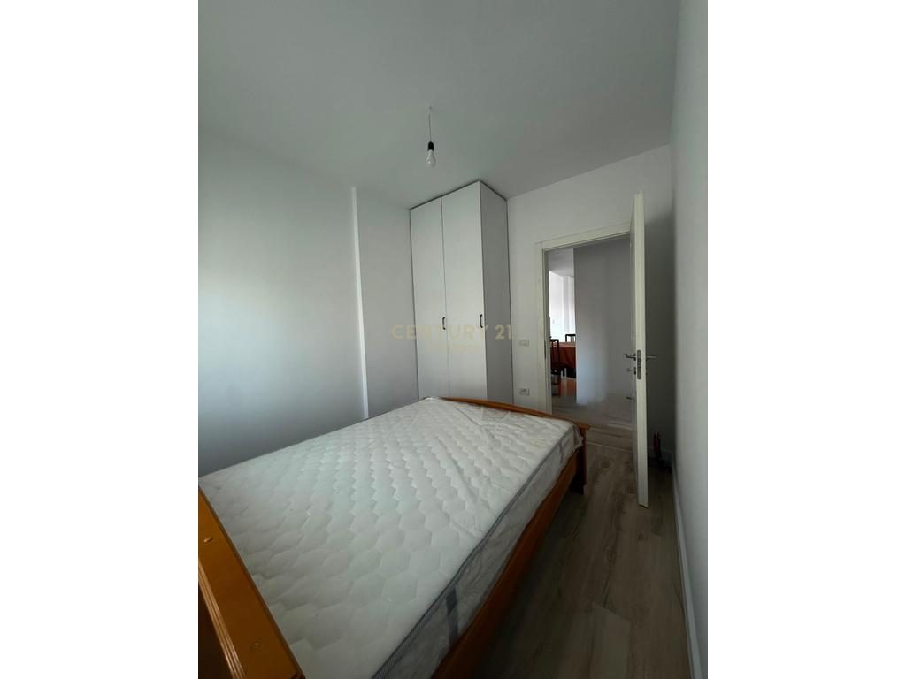 Apartament 3+1+Ballkon tek Thesari, Fresku