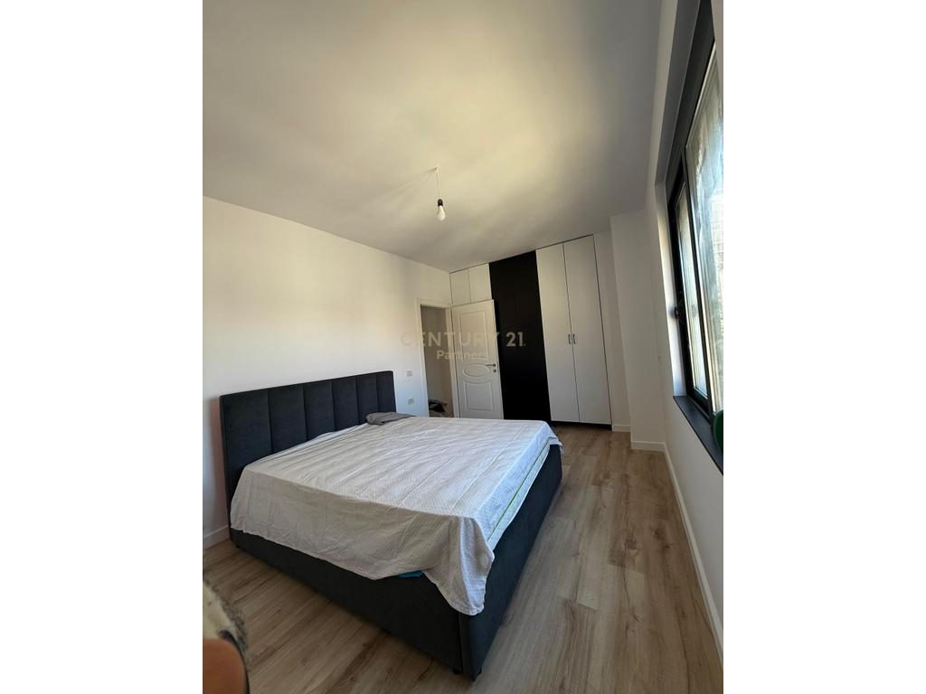 Apartament 3+1+Ballkon tek Thesari, Fresku