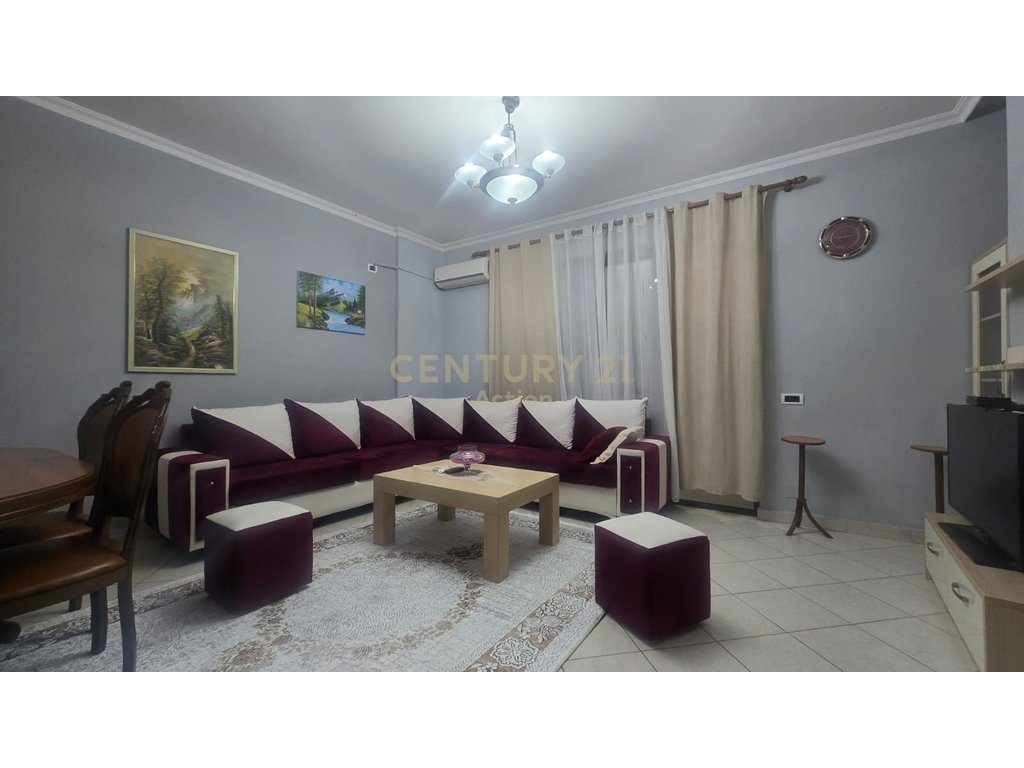 JAPIM ME QIRA APARTAMENT 2+1,ISH TREGU ELEKTRIK!