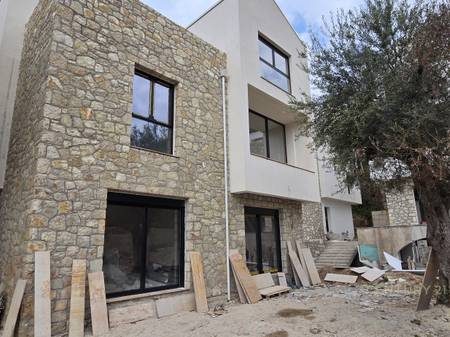APARTAMENT 1+1 PER SHITJE NE QEPARO!