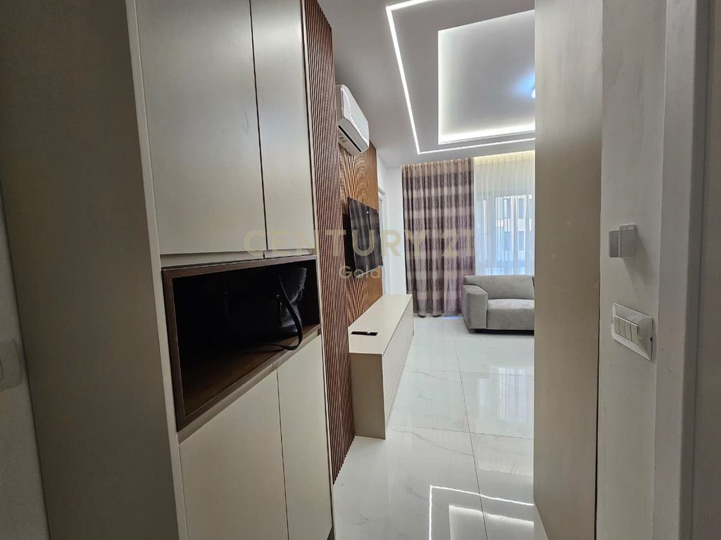 JAPIM ME QIRA APARTAMENT 1+1+POST PARKIMI!