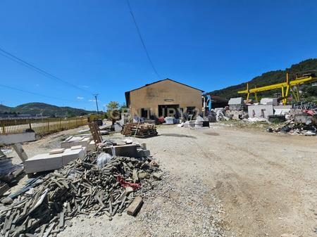 JEPET ME QIRA MAGAZINE 600M2 TEK RRUGA JORDAN MISJA !