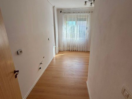 Apartament 2+1 per shitje ne Fresk