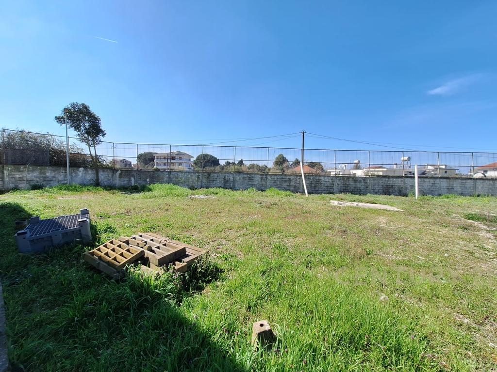 Kapanon ne Shitje  Xhafzotaj Durres- 1384m²  Ndertese | 3722 m²  Toke!!