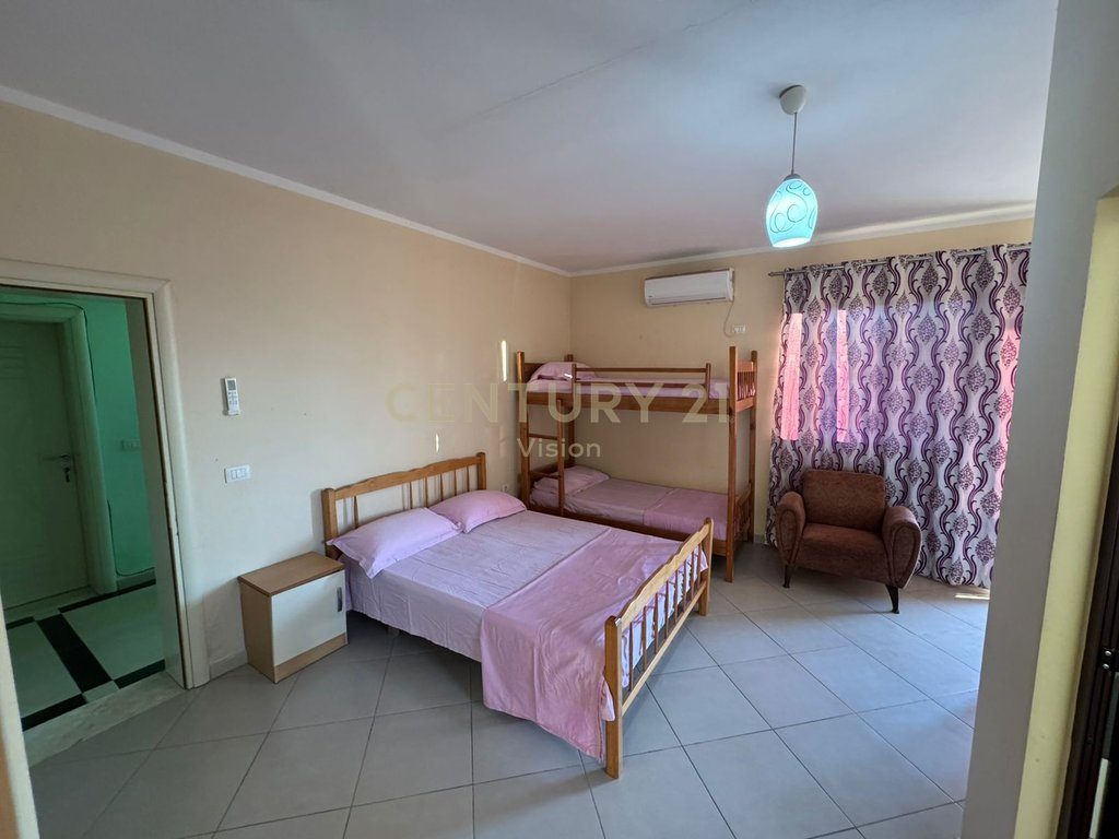 Hotel 3-katesh per shitje ne Velipoje