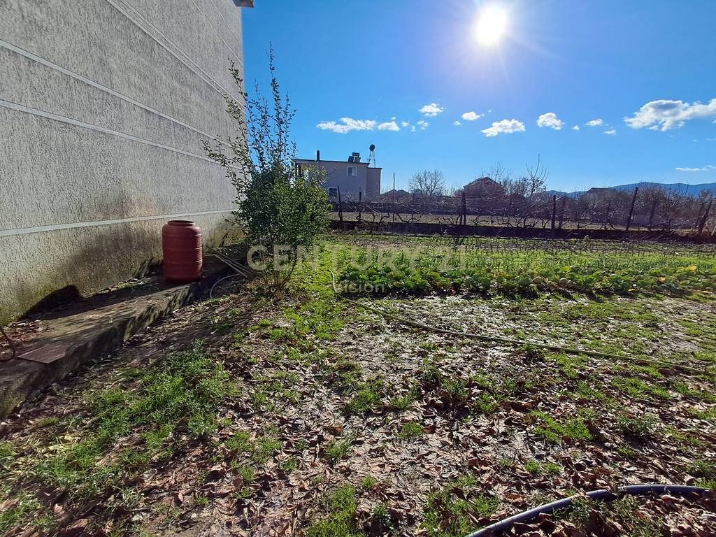 Shtepi 2-kateshe + toke per shitje ne golem, Shkoder - 1600 m2