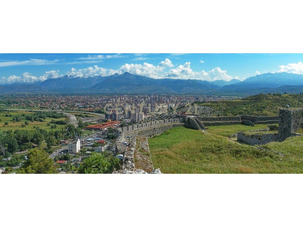 Tokë Me Qira pranë kompleksit Zmijani, Shkodrës - 2000€ | 13000 m²