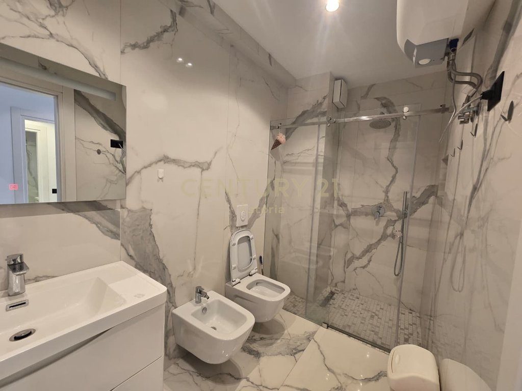 Shitet apartament modern 2+1+2 te Ish Hipoteka