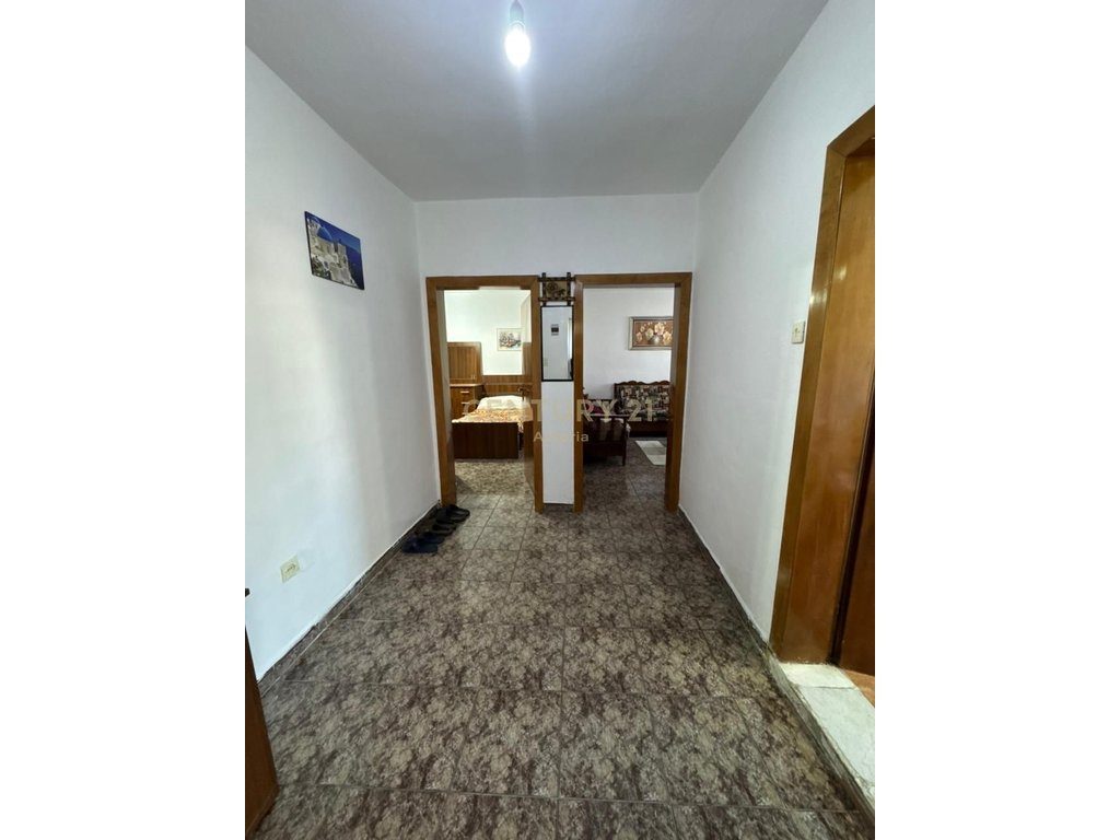 JEPET ME QIRA APARTAMENT 2+1 – MATERNITETI I RI